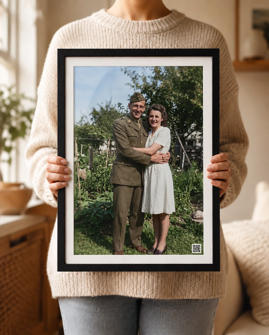 Zarámovaná fotografie s malým QR kódem v rohu, který otevře oživenou vzpomínku
